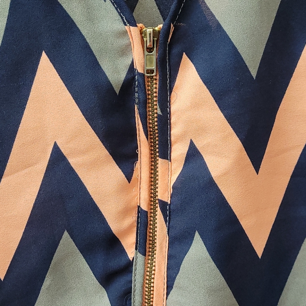 Shirt - Picture 3 of 3